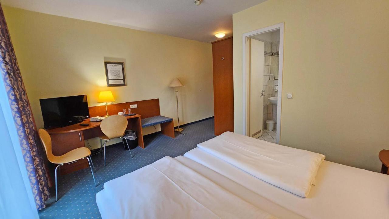 Hotel Amadeus Dresden Neustadt Exterior photo